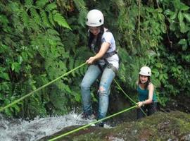 Cascadas en el Pahuma, escenario para hacer rappel en Pichincha  