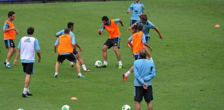 La Roja y Ecuador entrenan en el estadio Monumental (vídeo)