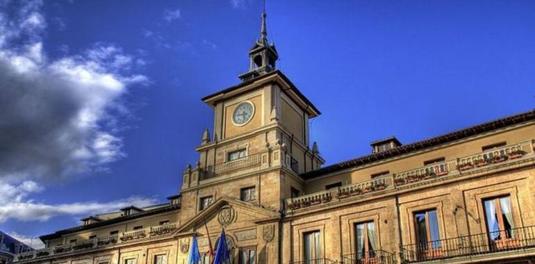 FORO denuncia la precariedad de la Oficina de Turismo de Oviedo en pleno Agosto