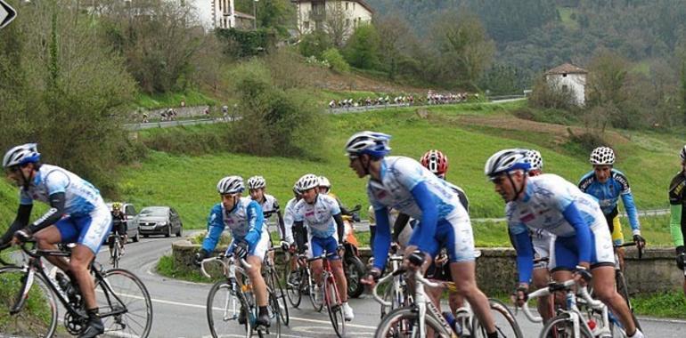 El trofeo Asturcántabro se cerró con la victoria del asturiano Daniel Viejo