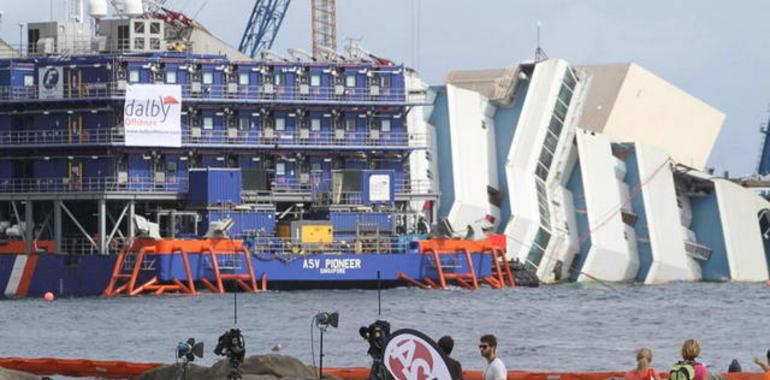 Comienza una operación sin precedentes para enderezar el Costa Concordia