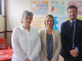  La consejera inaugura el curso de Secundaria en el IES Galileo Galilei, en Navia