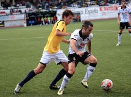 El Caudal tira por la borda una ventaja de dos goles