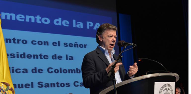 Santos afirma que nadie le ha dado tan duro a las Farc como él