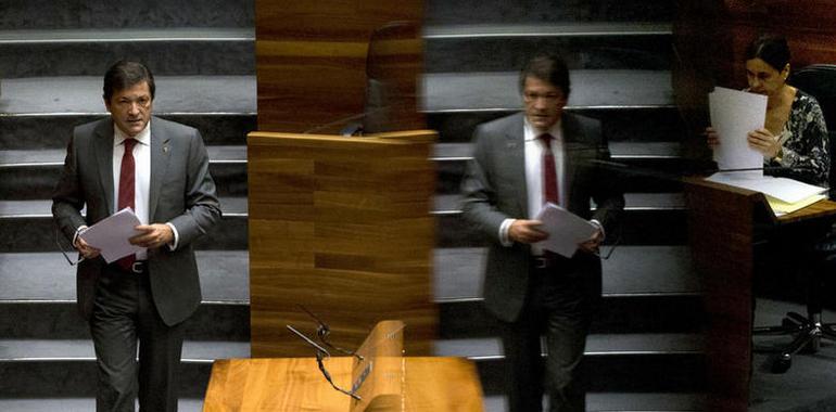 Fernández responde a UPyD que es "inevitable" y "lo mejor" reformar la Ley de Función Pública