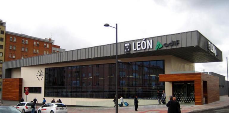 Cascos insta a resolver el fondo de saco de León, que aísla aún más ferroviariamente a Asturias