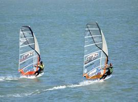 Miguel Alfonso y Juan Henríquez, ganadores de la Copa Federación de Windsurf 