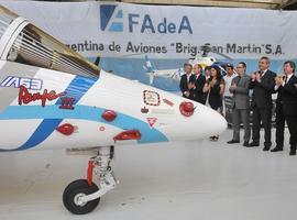 Argentina presentó su nuevo avión Pampa III