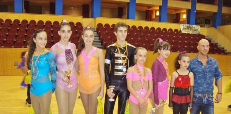 Tres platas para los patinadores asturianos en el Nacional Alexmar