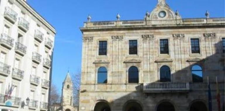 El Ayuntamiento de Gijón reubicará a la exsecretaria municipal en otro puesto