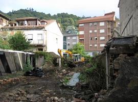 Comenzó la demolición de los edificios en ruinas en el centro de Sotrondio