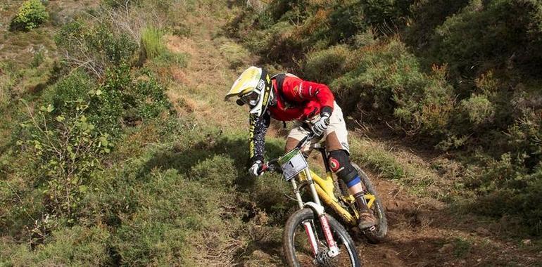 El cántabro Arriola se impone en Tuña y se lleva el I Open EnduroAstur BTT