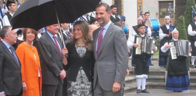 Los Príncipes de Asturias ya están en Oviedo