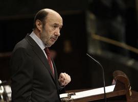 Rubalcaba, \"profundamente apenado\", traslada su solidaridad a las familias de los mineros fallecidos