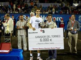 José Manuel Fernández, cesa en su actividad como presidente del Tenis Playa de Luanco