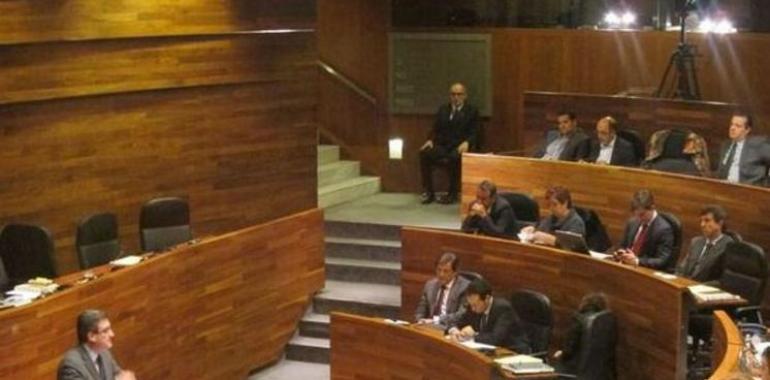 PSOE, IU y UPyD acusan al PP de pretender bloquear la ley para que Asturias se endeude en 72 millones