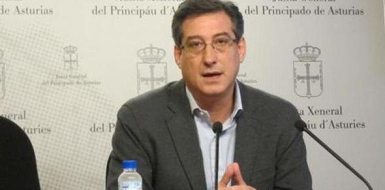 Prendes apoyará la Ley de Endeudamiento por "responsabilidad", pese a la "deslealtad" del PSOE