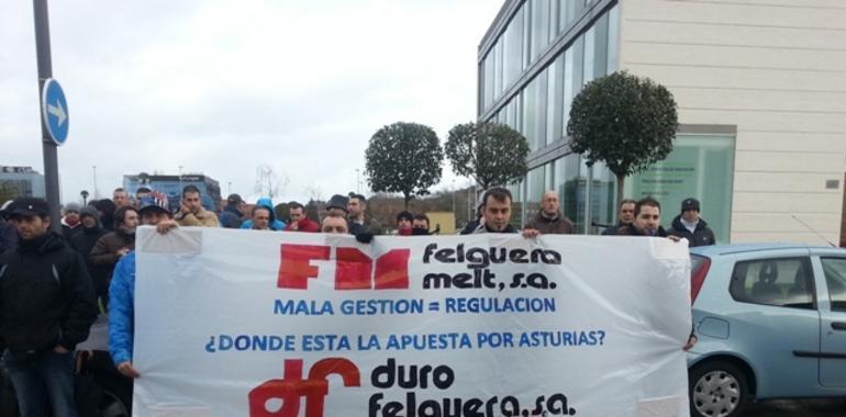 Trabajadores de Felguera Melt inician semana de huelga frente al paln de cierre