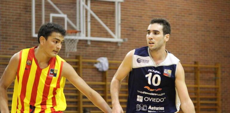 El Oviedo Baloncesto sigue intratable en Pumarín