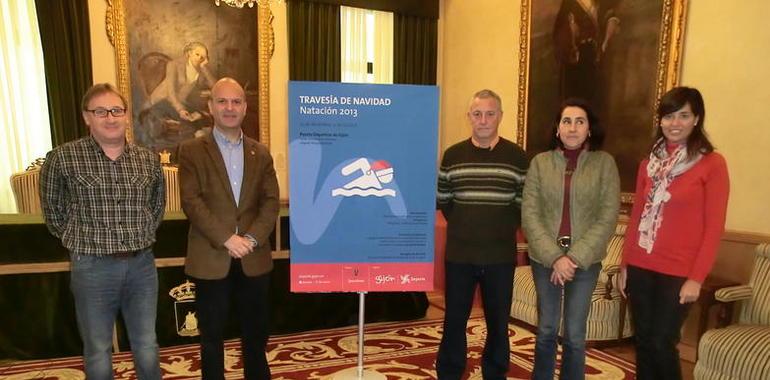 La Travesía de Natación de Navidad será Patrimonio Deportivo de Gijón