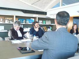 Luis Figaredo, Alicia Ventura y Pablo Rodríguez en el patronato de Laboral Cento de Arte