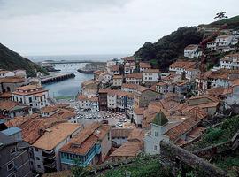 42 torretas darán agua y luz a los 83 amarres en los pantalanes de Cudillero