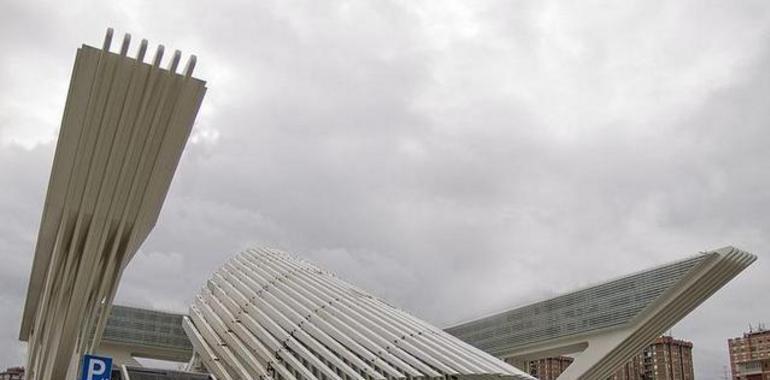 A la cúpula de Calatrava en la Ciudad de las Artes se le cae el mosáico 