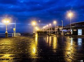 Turistas ¡a la búlgara!: el 91 % recomienda Gijón como destino