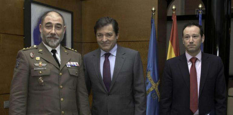 Encuentro del presidente del Principado con el coronel jefe del Regimiento Príncipe