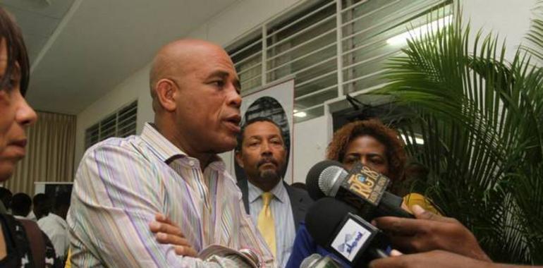 Martelly declara la Educación prioridad para Haití en 2014 y ordena contratar profesores