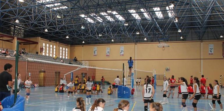 Un despiste administrativo deja sin conserjería los polideportivos de Oviedo por las mañanas