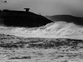 Asturias con fuertes vientos en la costa y nieve a 600 metros