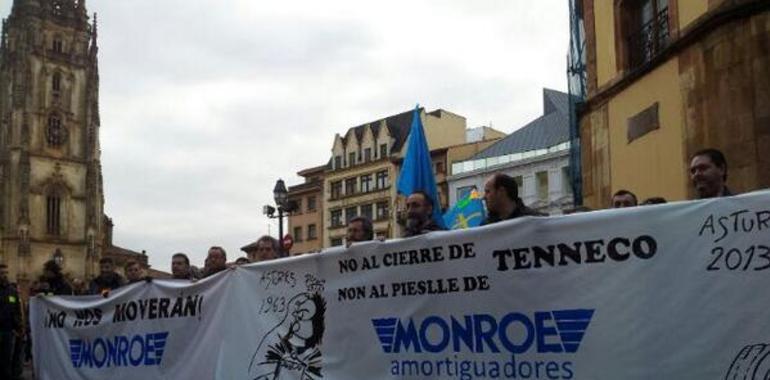 Trabajadores de Tenneco, arropados por comités de otras empresas en conflicto, contra el cierre