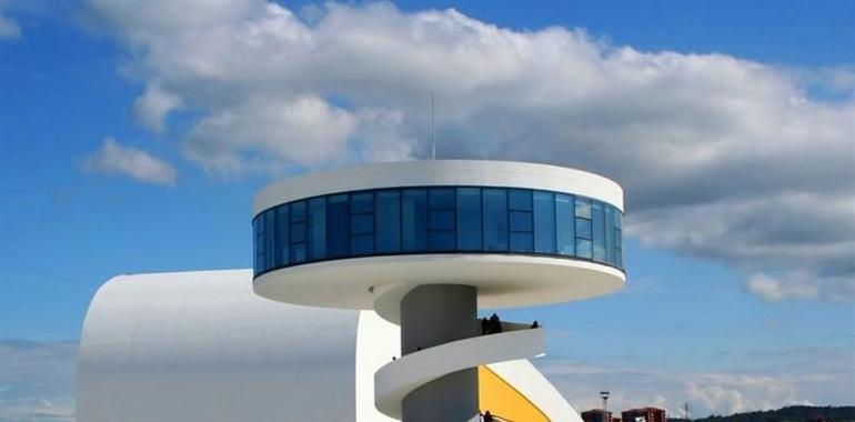 La alcaldesa de Avilés afirma que el Ayuntamiento firmó "engañado" la refacturación del Niemeyer