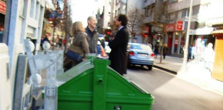 Residuos bajo tierra en la calle de Uría