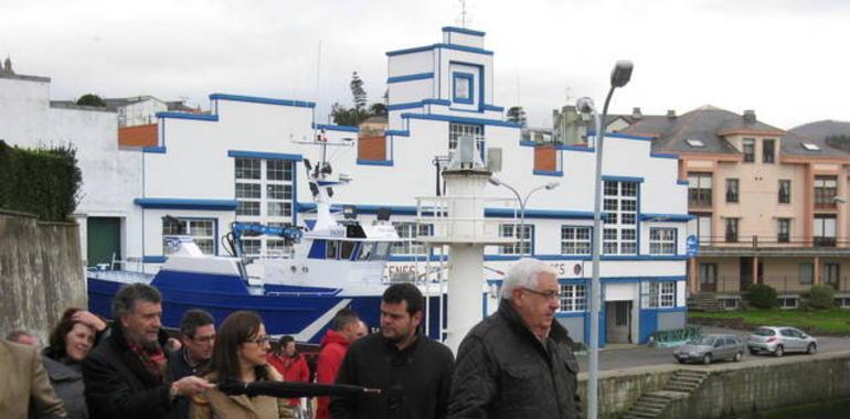 Los daños causados por el temporal en Puerto de Vega se repararán como emergencia