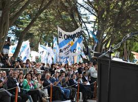 Cristina recuerda a los que \"tienen más\" que el resto de argentinos tambièn tiene que crecer \"un poco\"