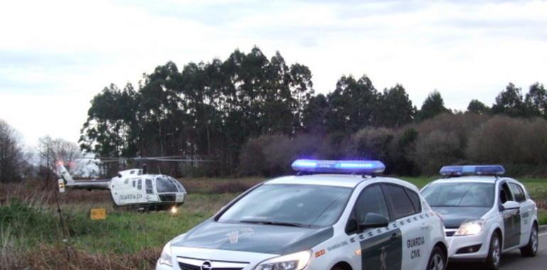 La Guardia Civil rescata con vida a una mujer desaparecida en Cudillero