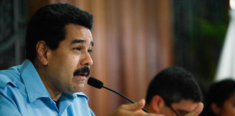 Maduro ofrece una rama de olivo a la oposición con la Conferencia Nacional de Paz