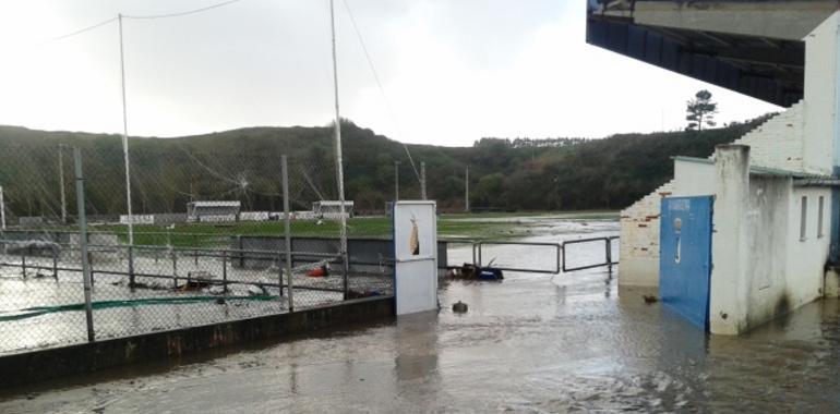 Numerosos cortes de carretera e inundaciones a consecuencia del temporal costero