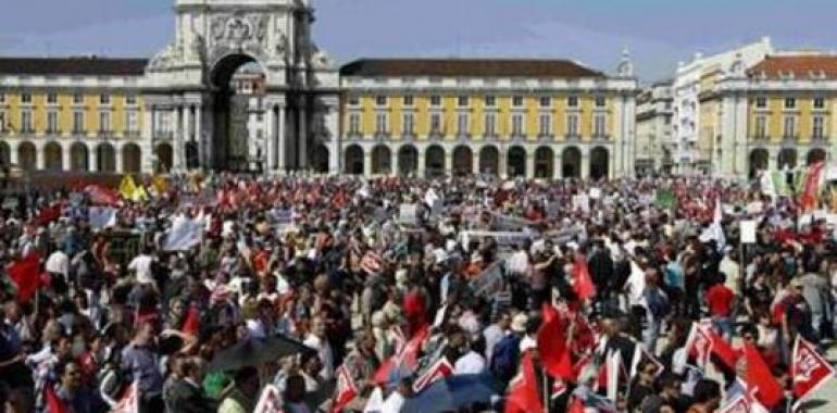 Portugal seguirá bajo la bota de la Troika y el FMI durante 20 años 