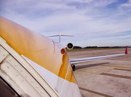 Fomento insiste en cargarse el aeropuerto asturiano pero salva el de San Sebastián