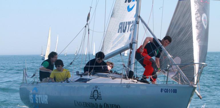 Vela: El Universidad-Isastur y el Silfo, líderes en el Trofeo de Primavera