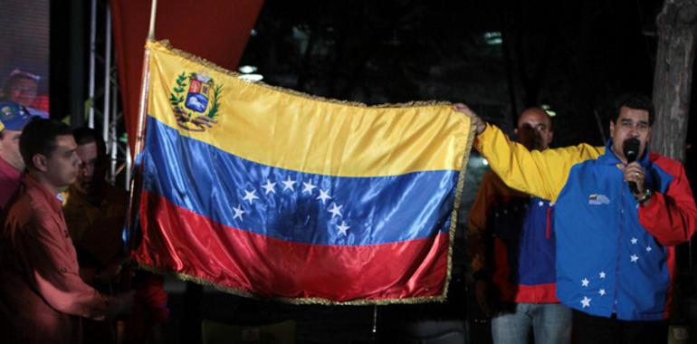 Maduro rechaza "la dictadura universitaria"