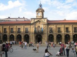 Escultura de Faustino López homenajea a Carreño Miranda en la Casa de Cultura de Avilés