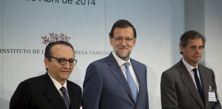 Rajoy destaca la mejora de la economía española ante la Empresa Familiar