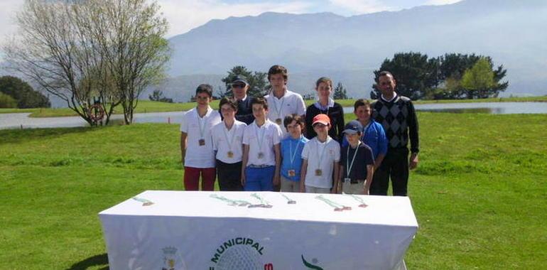 Ganadores Juegos Escolares 2014 en el Golf municipal de Llanes