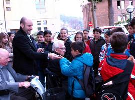 Treinta escolares inauguran las Jornadas de Participación Intergeneracional en Tineo