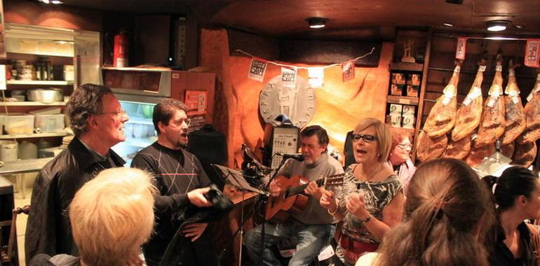 El Ochote Asturias, dos coros, cantantes de tonada y sidra de postín, el jueves en Gascona