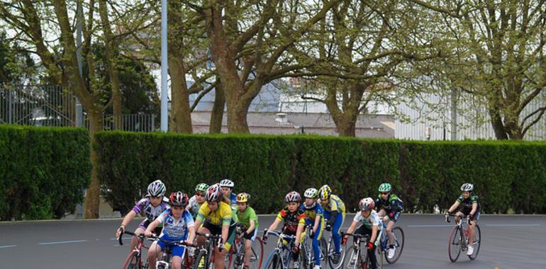 Ciclismo de lujo en Las Mestas